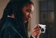 Willow Smith Rilis Album Eksperimental Petal Rock Black