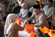 Ratusan Paket Sembako Murah Disalurkan di Ciganjur Jaksel