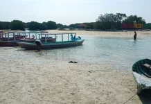 Ngabuburit dengan Panorama Laut di Kepulauan Seribu