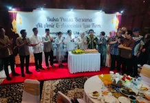 Kantor Ail Amir & Associates Law Firm Gelar Bukber, dan HUT ke-79 Anwar Fuady
