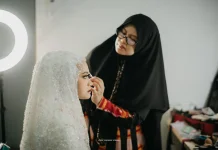 Menjaga Tradisi, Merias Masa Depan dengan Ketulusan
