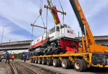 KAI Logistik Percepat Distribusi Lokomotif Lintas Pulau