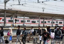 H+2 Lebaran, KAI Commuter Catat 236 Ribu Orang Gunakan KRL