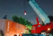 Satlantas Jakut Berhasil Evakuasi Truk Terperosok di Cilincing