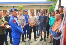 Polres Jakut Sambangi Warga Terdampak Kebakaran di Cilincing