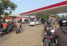 Pembatasan BBM, Sejumlah SPBU di Jakut Dipenuhi Pengendara