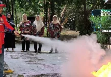Sudin Gulkarmat Gelar Pembinaan Redkar Tingkatkan Kesiapsiagaan Warga