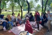 Piknik hingga Berburu Kuliner di Lapangan Banteng