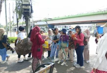 'Walking Tour' Tren Baru Wisata Kota di Jakarta