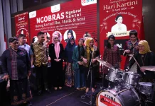 Diskusi NGOBRAS Kartini Tampil Beda dengan Musik dan Fashion
