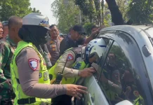 Polisi Temukan Obat di Dasbor Mobil Sopir Meninggal dalam Kendaraan di Cengkareng