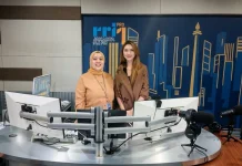 Penyanyi Mandarin Icha, di RRI Berbagi Pengalaman Tampil di TV China