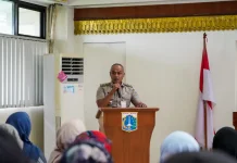 Cempaka Putih Gencarkan Sosialisasi Pemilahan Sampah ke Pelaku Usaha