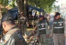 Satpol PP Tertibkan Lapak Hewan Kurban di Atas Trotoar Johar Baru