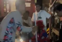 Damkar Jakarta Utara Selamatkan Kunci Warga di Dini Hari