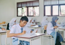 Program Parenting di Sekolah Perkuat Kolaborasi Orang Tua dan Guru