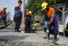 Penutupan Pelintasan KAI Jakarta Picu Dilema Keselamatan