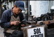 ‘Sol Sepatu…’ Suara yang Masih Bertahan di tengah Kehidupan Modern”
