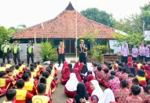 Menjelang Libur Sekolah, KAI Daop 1 Jakarta Ajak Guru dan Orang Tua Cegah Pelemparan
