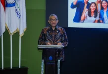 Wamenaker: Ijazah Saja Tak Cukup, Mahasiswa Perlu Sertifikasi