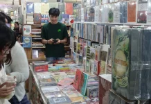 Toko Buku Blok M Square, Tetap Bertahan Ditengah "Gempuran" Era Digital