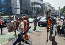 Rabu Tertib Menteng, Puluhan Motor Kena OCP dan Dua Gerobak Diangkut