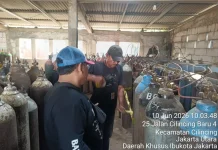 Tabung Gas Terpental Menimpa Warung Madura