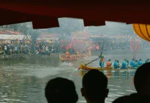 Mengapa Perahu Naga Berlomba Setiap Tahun?