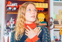 Julia Jacklin mengumumkan album studio keempatnya "The Gem"
