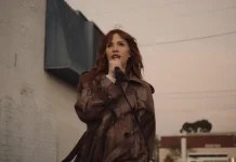 Carly Rae Jepsen Rilis Lagu Baru On Wires