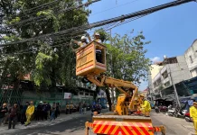 Pemkot Jakbar Rapikan Kabel Udara Semrawut di Kusuma Raya Sepanjang 1,5 Kilometer