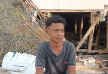 Tak Gengsi Jadi Nelayan, Pelajar SMP Gigih Terjang Ombak Demi Masa Depan
