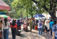 Potret Pasar 'Sogo Jongkok' Depan Mandiri saat Pengunjung Berkurang