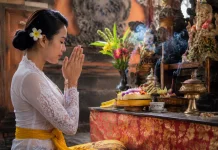 Berdoa dengan Bahasa Sehari-hari Sah Menurut Agama Hindu