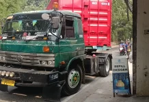 Debu Sepanjang Hari: Warga Rorotan Keluhkan Maraknya Depo Kontainer