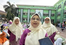 Sambut Murid Baru, MTSN 41 Al Azhar Kenalkan Budaya Betawi Palang Pintu