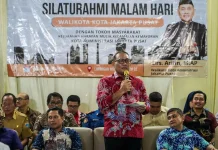 Silaturahmi Malam Hari, Walikota Jakpus Serap Aspirasi Warga Harapan Mulya
