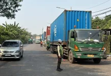 Parkir Kontainer Gratis untuk Urai Macet