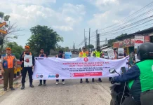 KAI Daop 1 dan Railfans Sosialisasikan Keselamatan di Perlintasan Krenceng–Merak