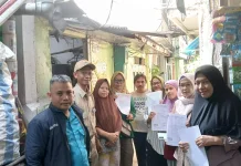 Door to Door, Pemkot Jakbar Edukasi Warga soal Pilah Sampah dari Sumber