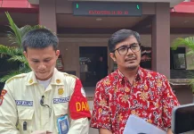 Fiktor Harefa Jalani Pemeriksaan Propam Polda Jabar di Polsek Metro Menteng