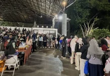 Bakso di Stadion Softball GBK Viral, Pengunjung Antre demi Nikmati City Light