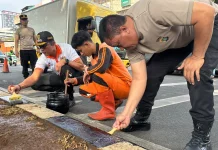 Sambut HUT RI ke-81, Kelurahan Senen Cat Kanstin dan Gelar Lomba Gapura