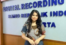 Devara Bani, Siswi Al Azhar yang Berbagi Inspirasi di RRI Jakarta