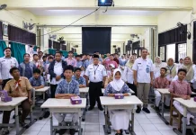 Kesbangpol-BNN Edukasi Ratusan Siswa SMPN 156 Soal Bahaya Narkoba