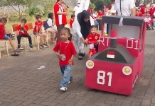 HUT RI ke-81, Al Azhar Insan Cendekia Jatibening Gelar Karnaval dan Galang Donasi NTT