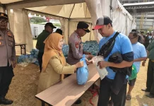 Sebanyak 2.800 Paket Bansos Dibagikan dalam Pesta Rakyat di Kalideres