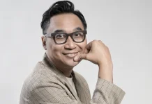 Adhitia Sofyan Rayakan Perjalanan Musik Hadirkan Showcase