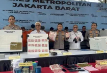 Polres Jakbar Ungkap Sindikat Uang Palsu: 11 Orang Ditangkap, 15.610 Lembar Disita