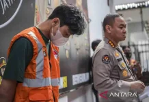 Polisi Temukan Tiga Klip Bekas Sabu saat Tangkap Artis Revaldo Fifaldi